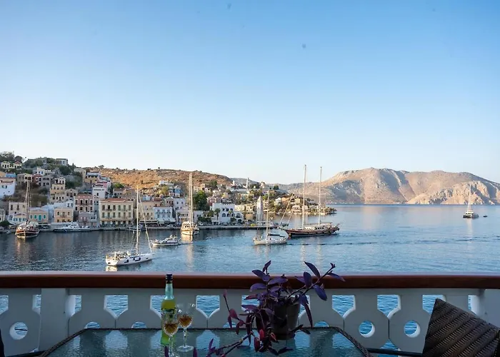 Vilă Hermes Traditional House In Gialos Symi