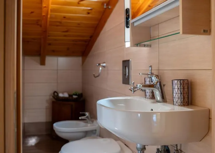 Hermes Traditional House In Gialos * Symi