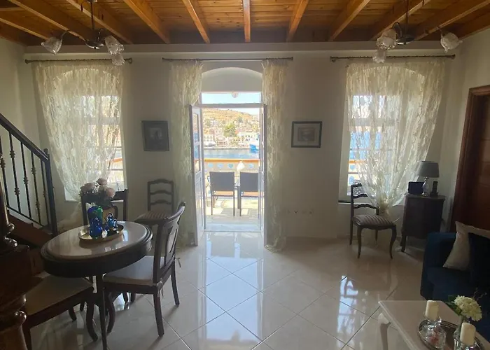 Hermes Traditional House In Gialos Vilă