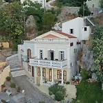 Hermes Traditional House In Gialos Symi
