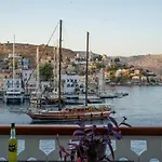 Hermes Traditional House In Gialos * Symi