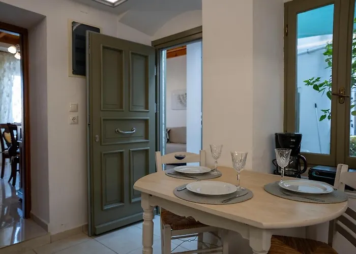 Hermes Traditional House In Gialos